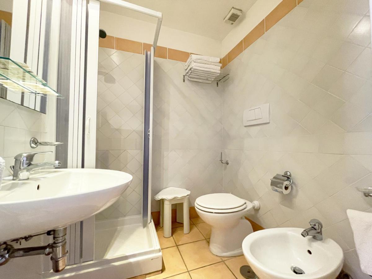 Reginella Hotel SantʼAgata sui Due Golfi